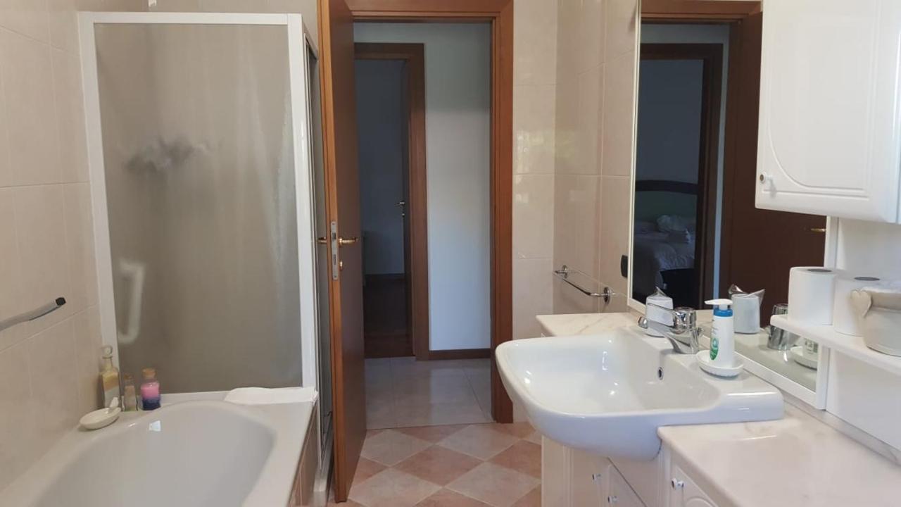 La Casa Sul Parco Apartment Valeggio sul Mincio Ngoại thất bức ảnh